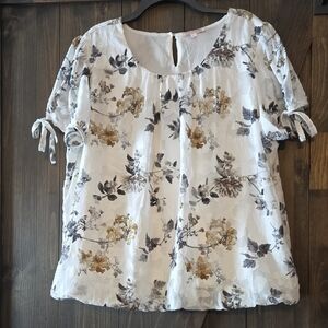 Chic Floral Women's Blouse in White and Gold & Grey